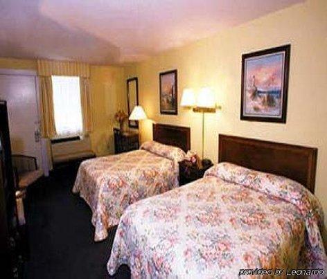 The Lodge At Turbat'S Creek Kennebunkport Room photo